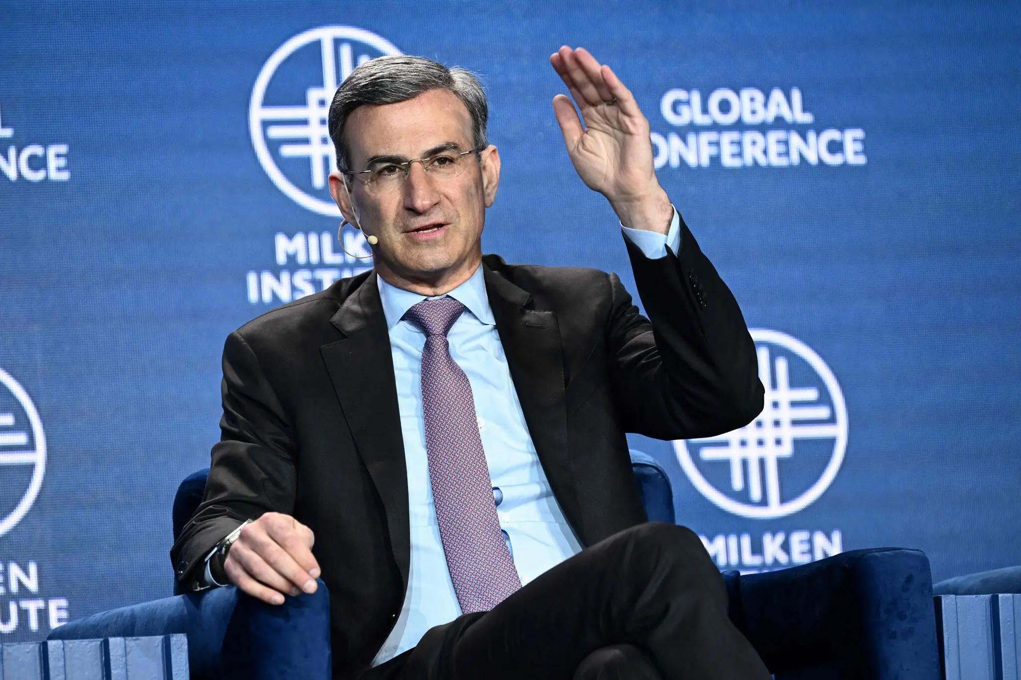 Is Peter Orszag Bald or Wearing a Wig in 2026?