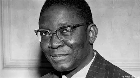 Nnamdi Azikiwe Biography: Early Life, Nationalism, Presidency and Legacy