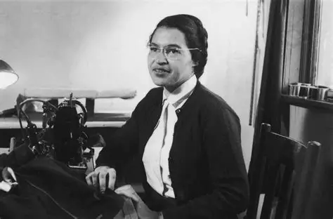 Rosa Parks Biography: Civil Rights Activist and Montgomery Bus Boycott Pioneer